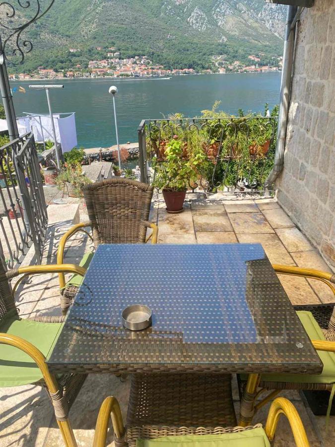 Captain'S House In Dobrota Kotor Exterior photo
