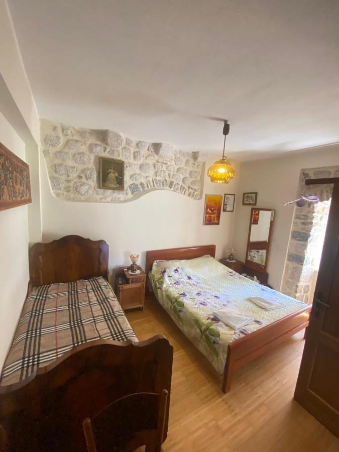 Captain'S House In Dobrota Kotor Exterior photo