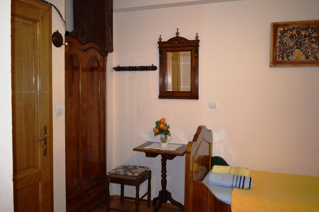 Captain'S House In Dobrota Kotor Exterior photo