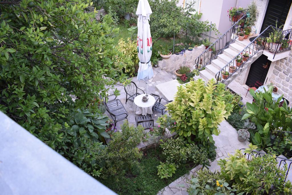 Captain'S House In Dobrota Kotor Exterior photo